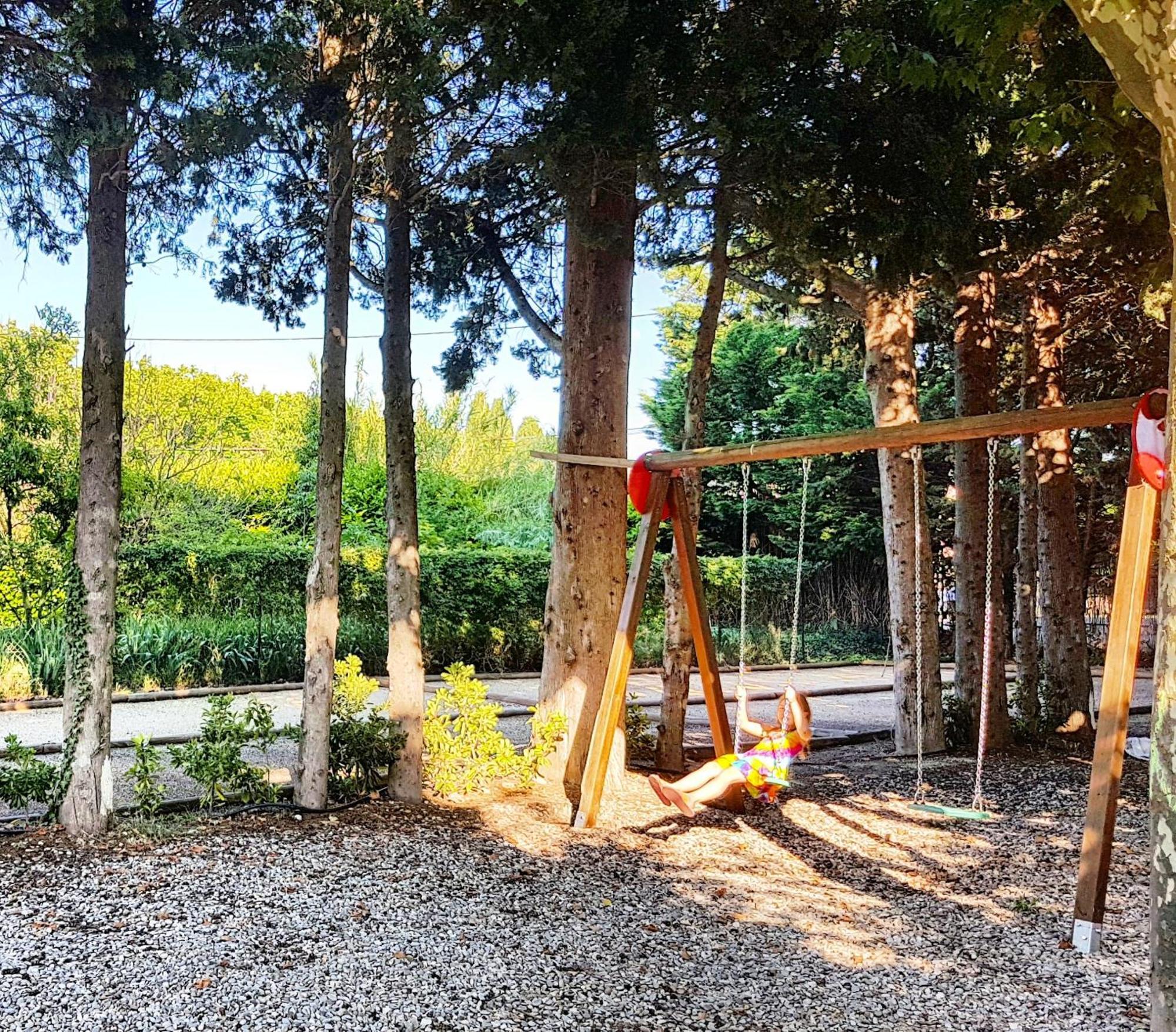 Camping Porte Des Alpilles By M.A Destination Glamping Saint-Etienne-du-Gres Exterior photo