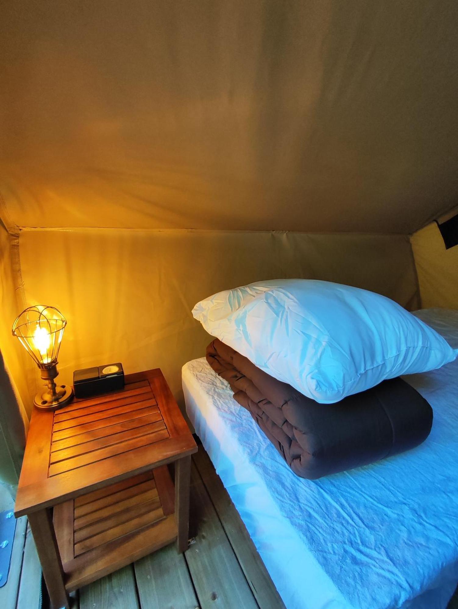 Camping Porte Des Alpilles By M.A Destination Glamping Saint-Etienne-du-Gres Exterior photo
